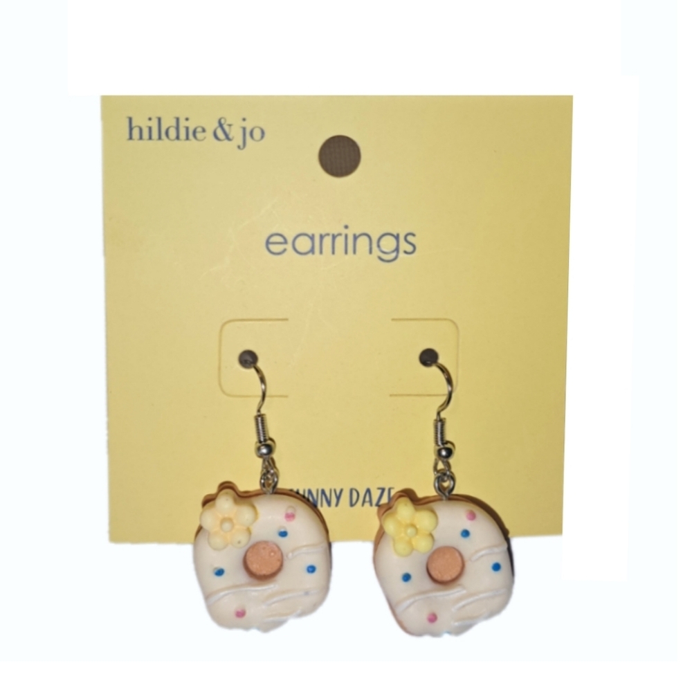 4/$15 🌻 NWT Novelty Vanilla Donut Earrings